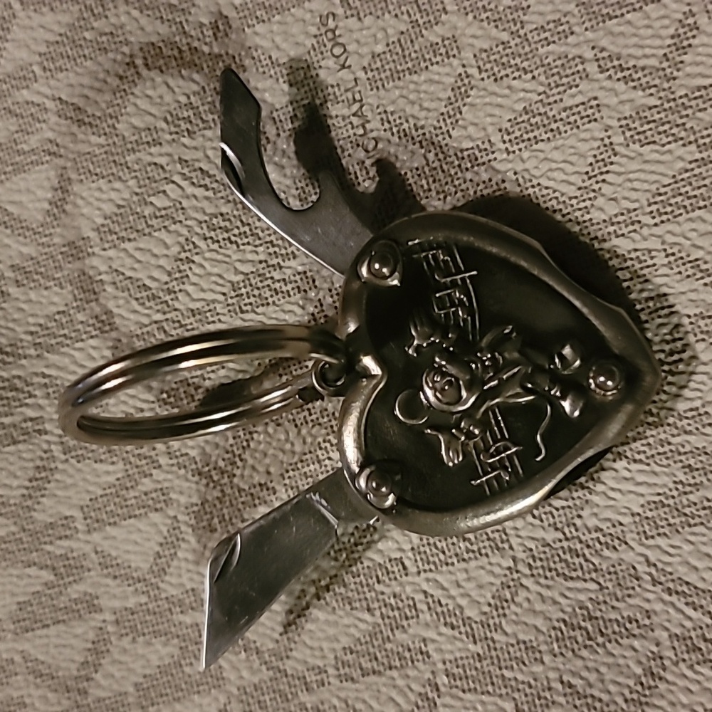 Vintage Disney Mickey Mouse Heart Multi-Tool Keychain - Picture 7 of 7